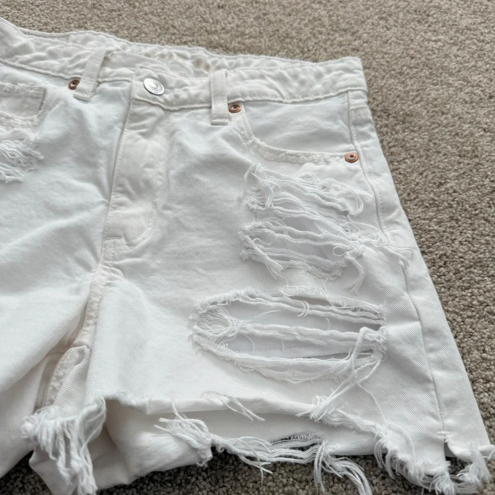 American Eagle Baggy Denim Shorts Womens 2 White Highest Rise Distressed Raw Hem
